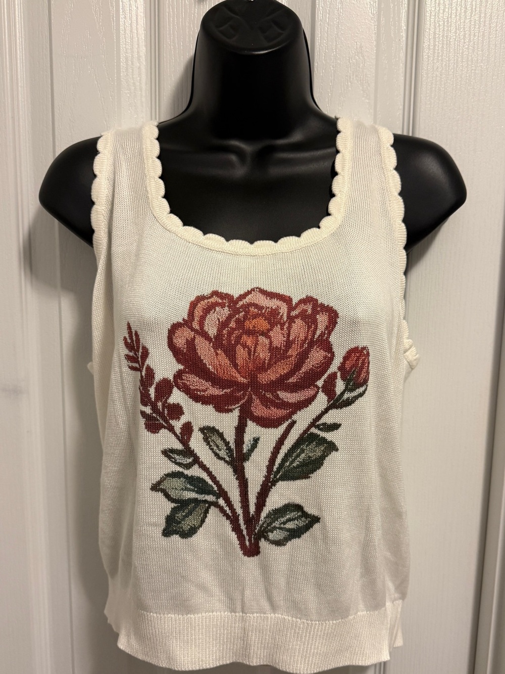 Cream Floral Knit Tank Top with Scalloped Trim